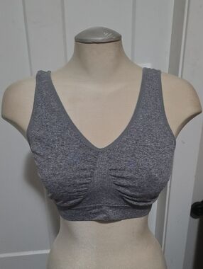 Seamless Grey V-Neck Sports Yoga  Bra